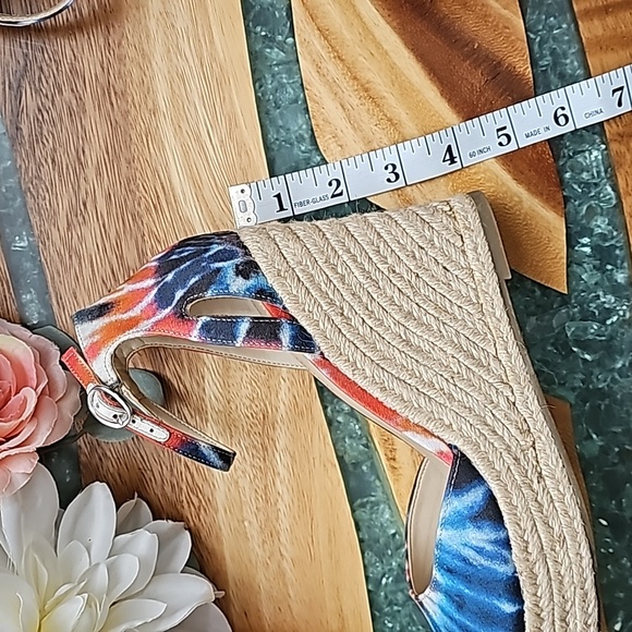 NEW Marc Fisher Teelan Heeled Tie Dye Espadrilles | Size 6M - Picture 5 of 10